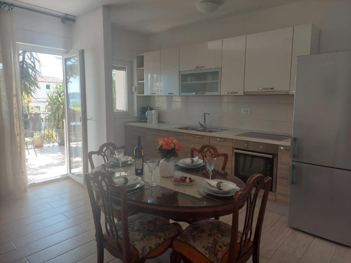 Apartments Zulim Трогир Екстериор снимка