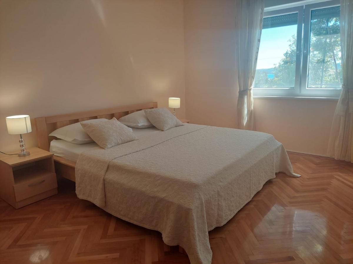 Apartments Zulim Трогир Екстериор снимка
