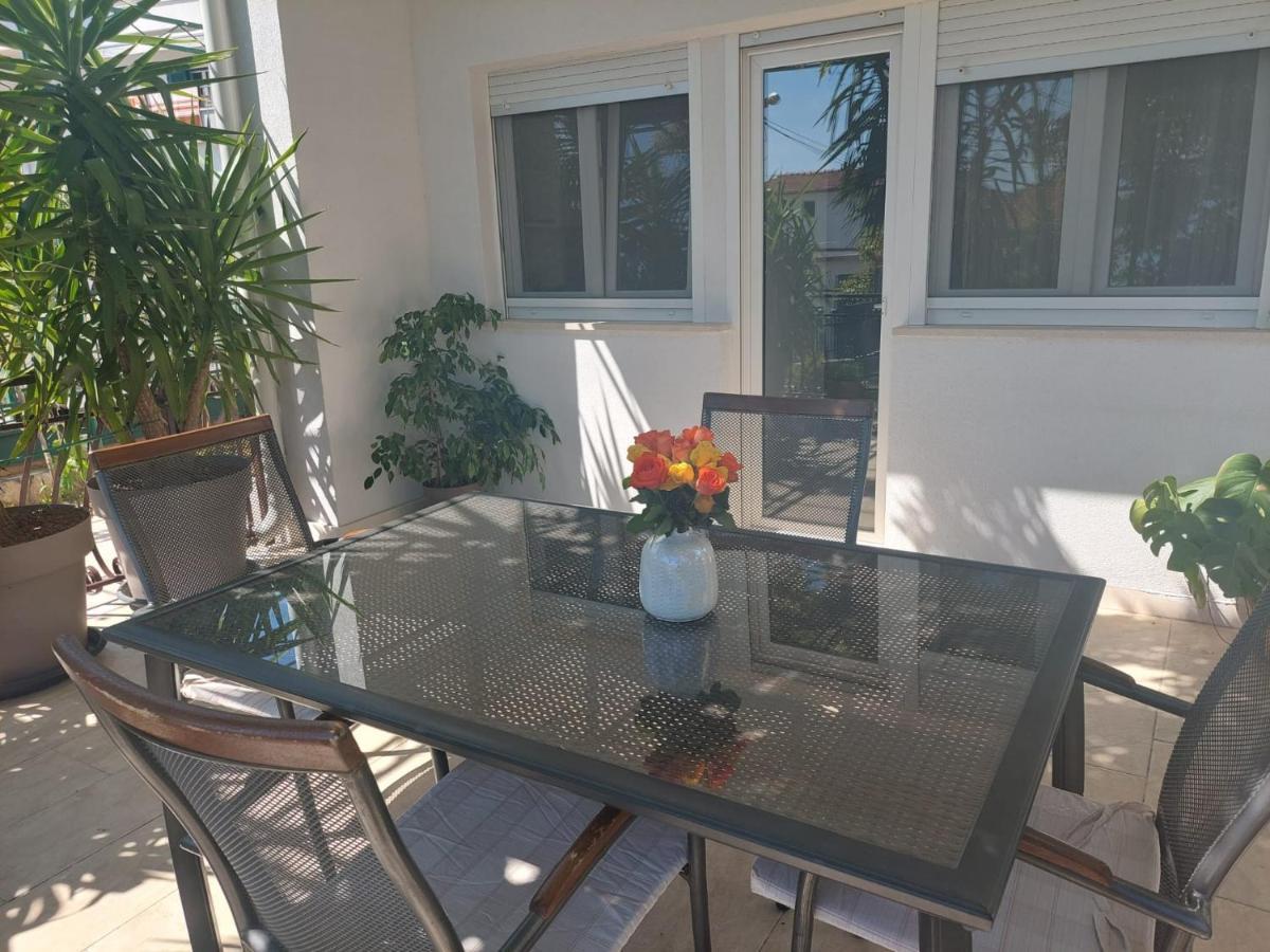 Apartments Zulim Трогир Екстериор снимка