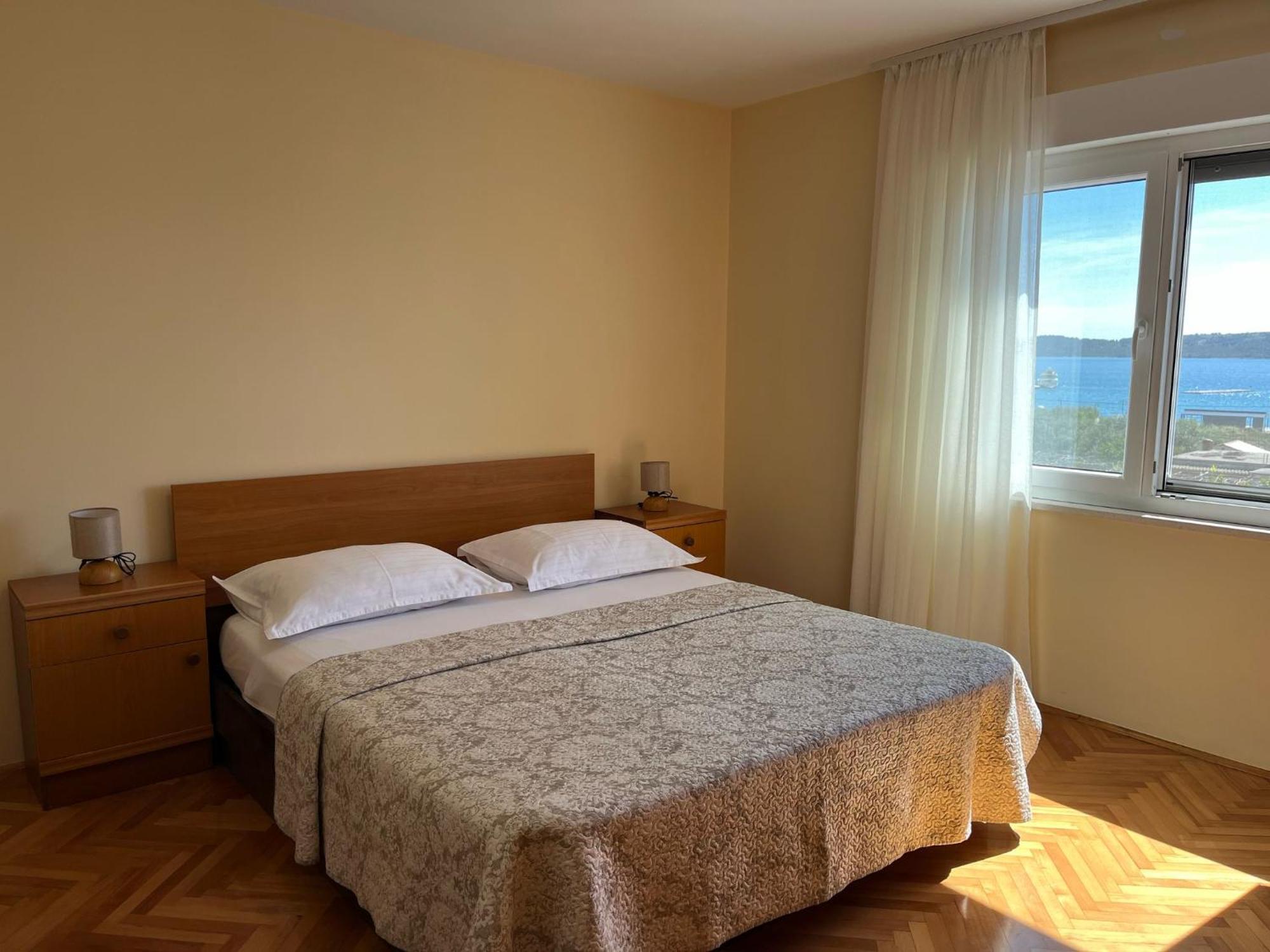 Apartments Zulim Трогир Екстериор снимка