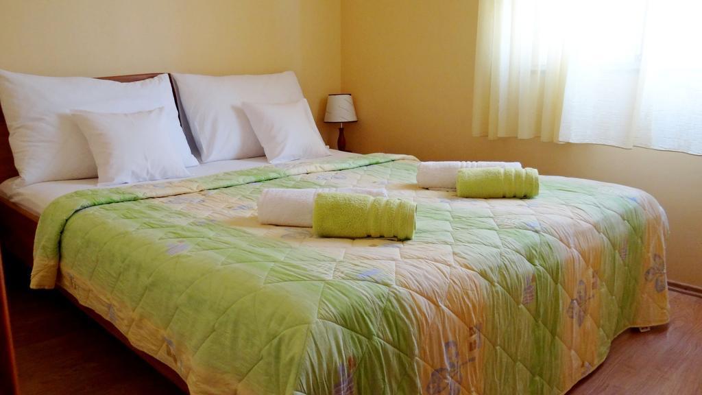 Apartments Zulim Трогир Стая снимка