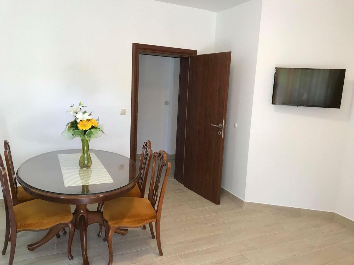 Apartments Zulim Трогир Екстериор снимка